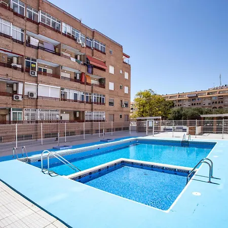 With Pool In The Parque Naciones Area تورّيفيِخا